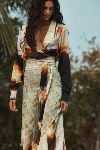 Magnetic Milena Top